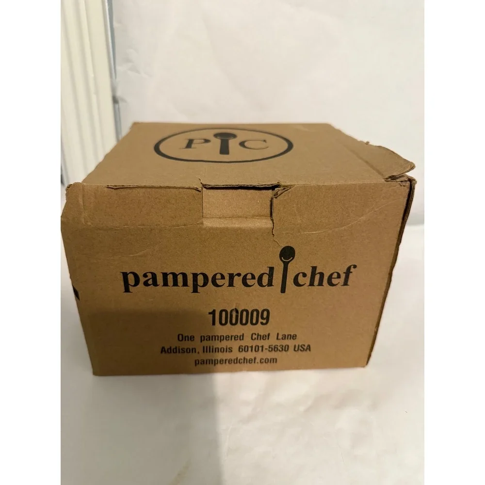Pampered‎ Chef 2 Quart Micro-Cooker 100009 Black Microwave Steamer Strainer Lid
